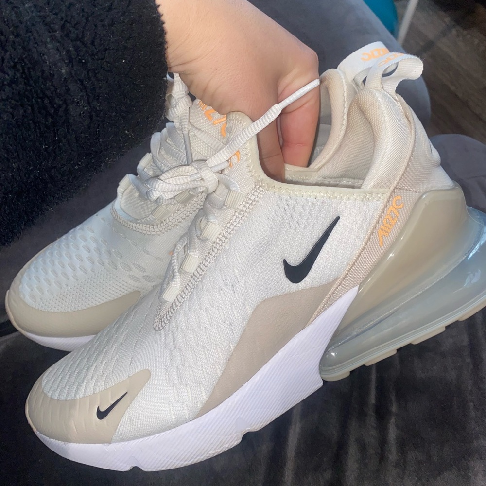 Women’s Nike Air Max 270 size 8.5 desert clay Like New